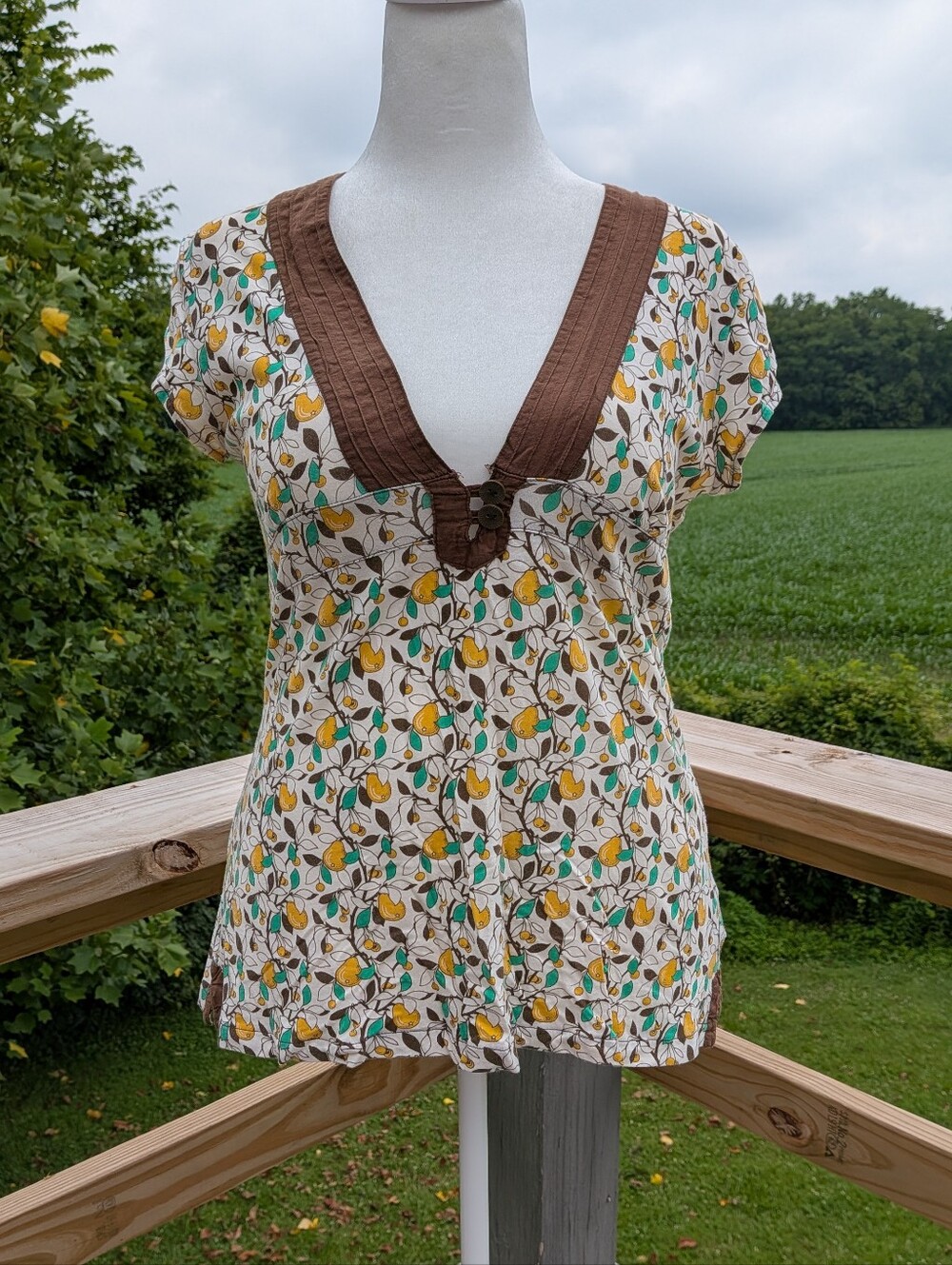 Fossil Y2K Style Cap Sleeve V Neck Top Pear Print
